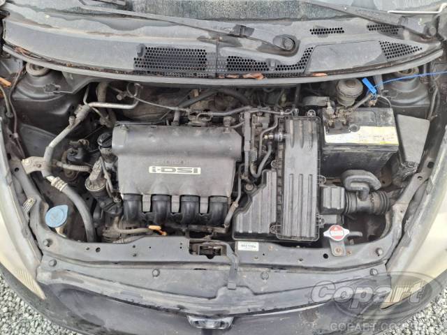 2005 HONDA FIT 