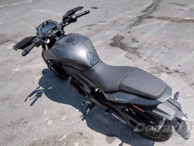 2025 BAJAJ DOMINAR 