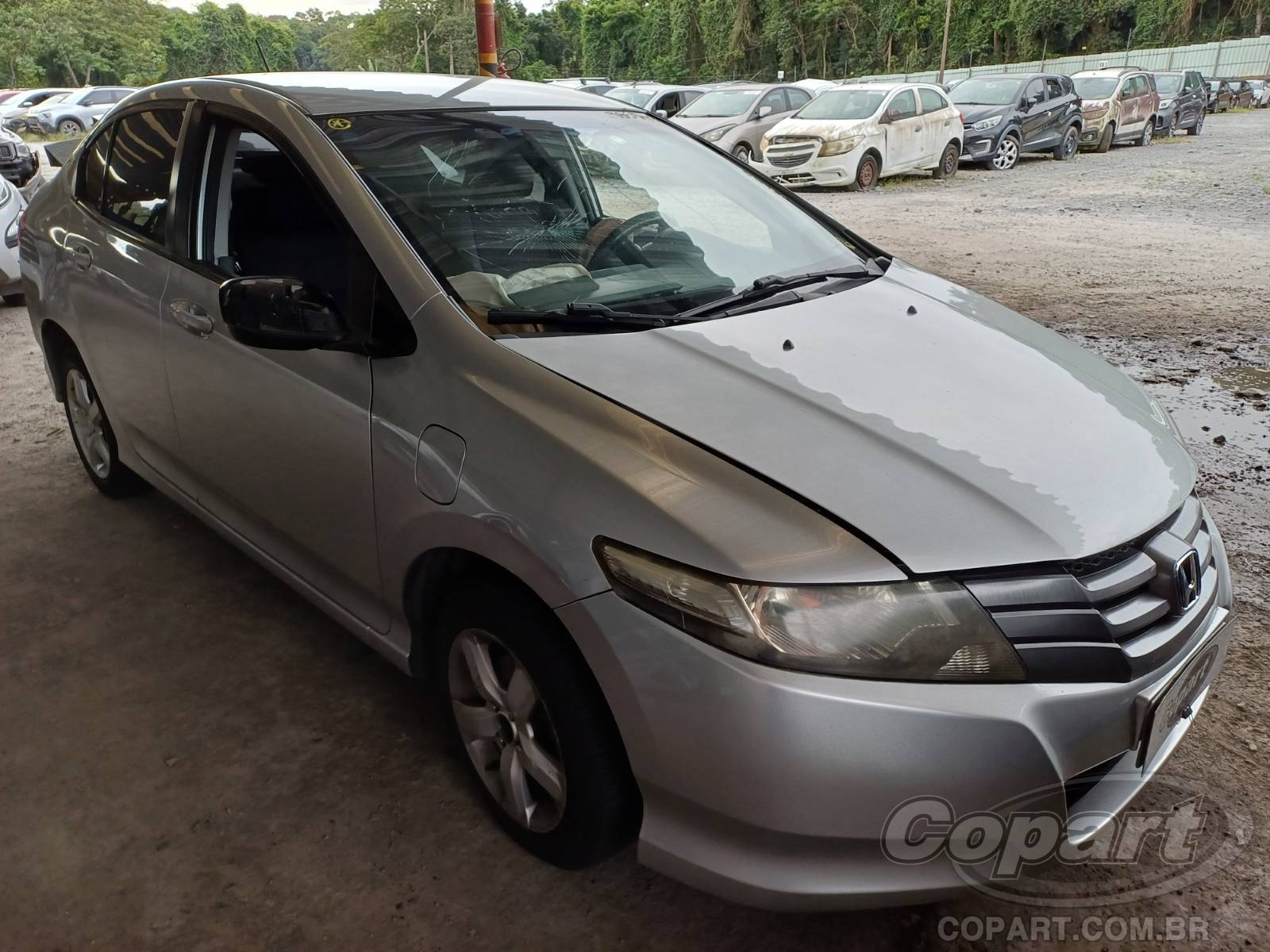 Veículo Honda City Honda City LX 1.5 16V 2010 Médio Dano Traseiro 2010 em leilão