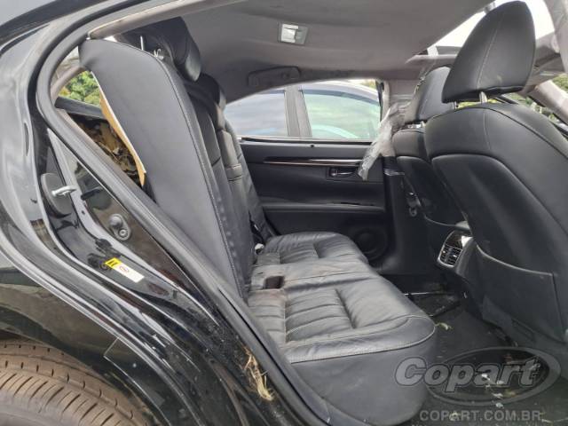 2018 LEXUS ES 