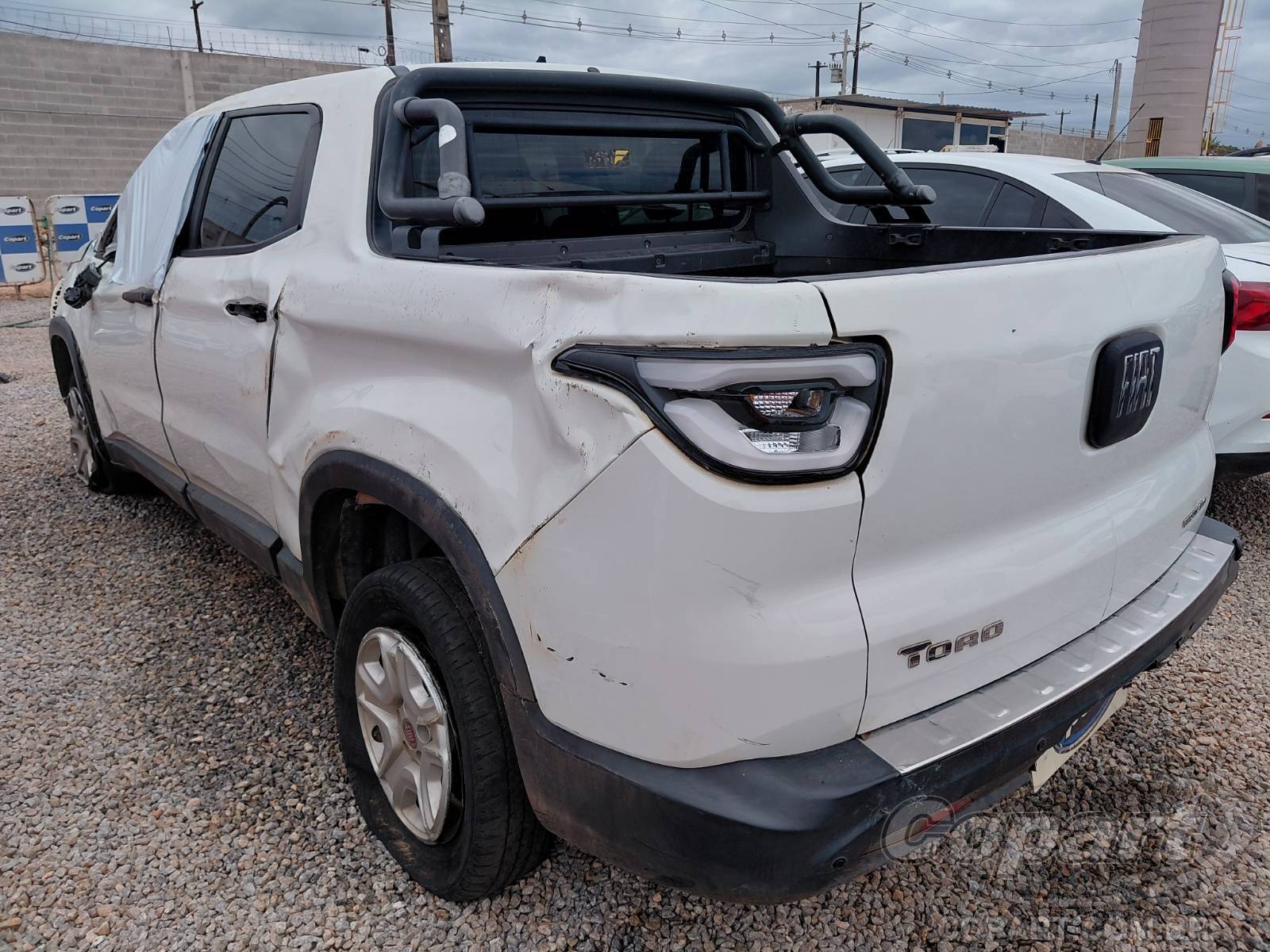 Foto 3: 2021 FIAT TORO