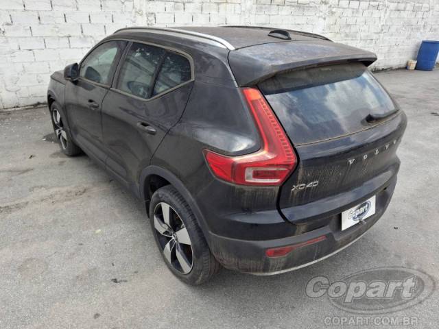 2020 VOLVO XC40 