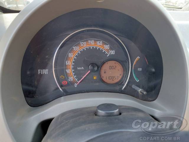 2015 FIAT UNO 