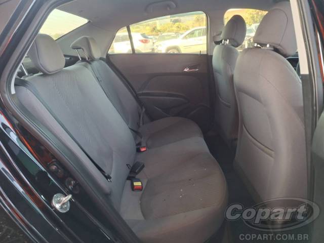2015 HYUNDAI HB20S 