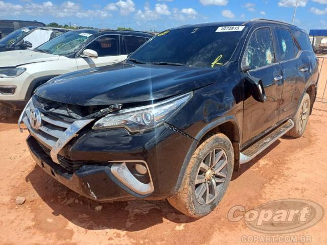 2017 TOYOTA HILUX SW4 