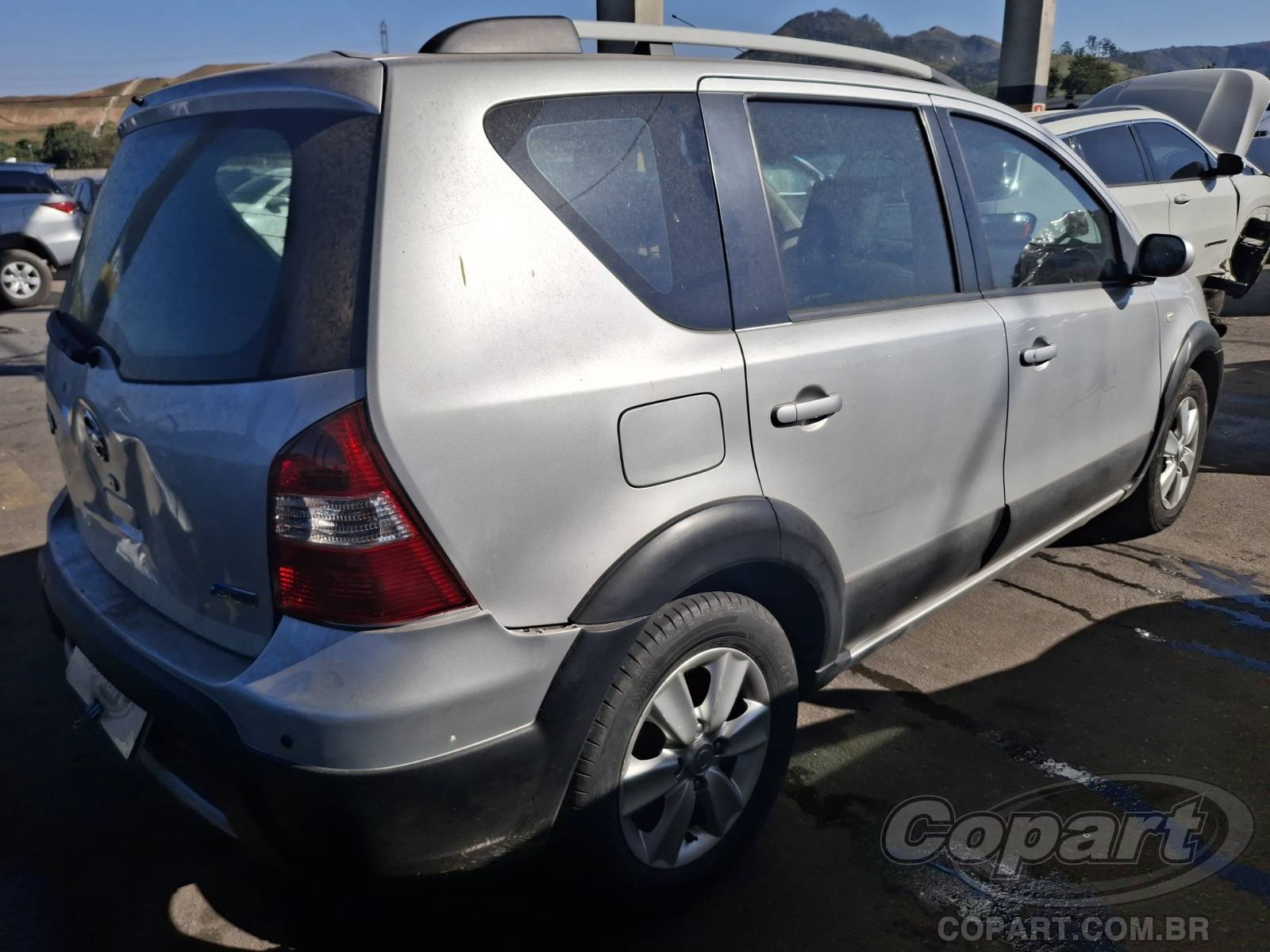 2014 NISSAN LIVINA — foto 4 de 10