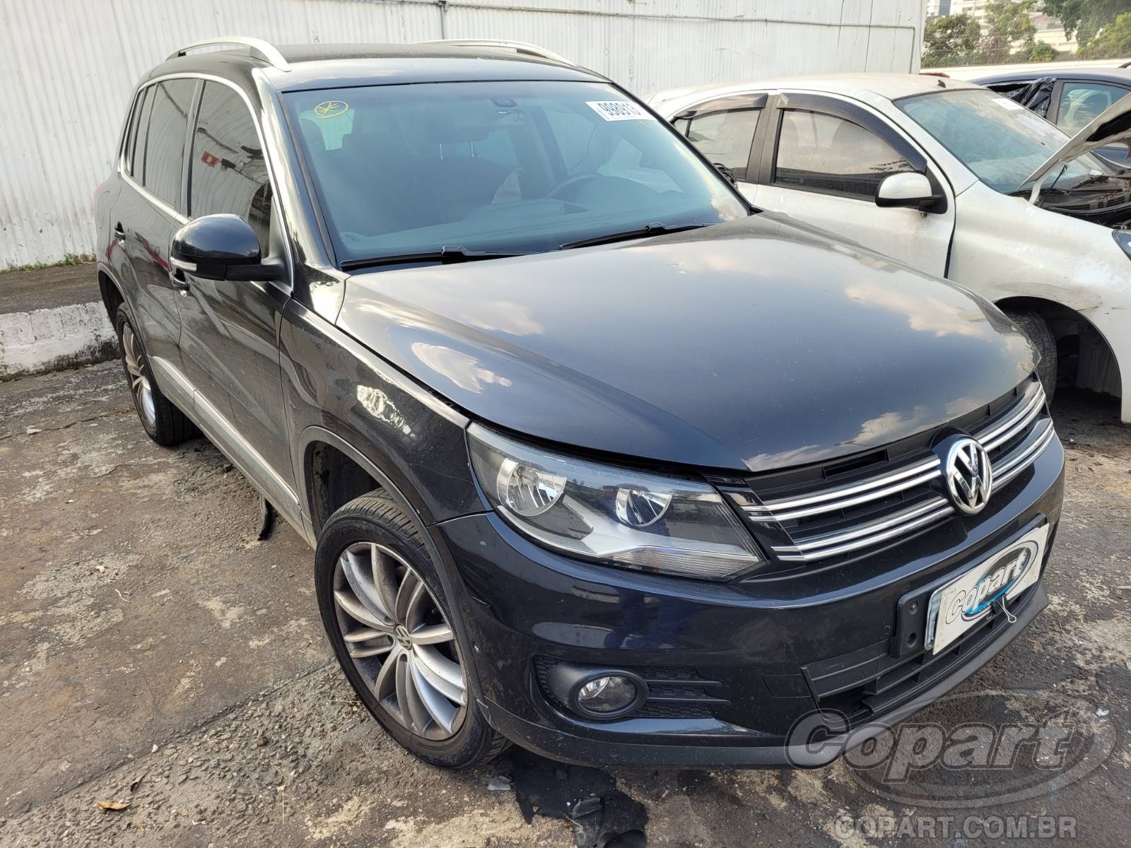 Veículo VW - VolksWagen Tiguan VOLKSWAGEN TIGUAN 2012 2012 em leilão