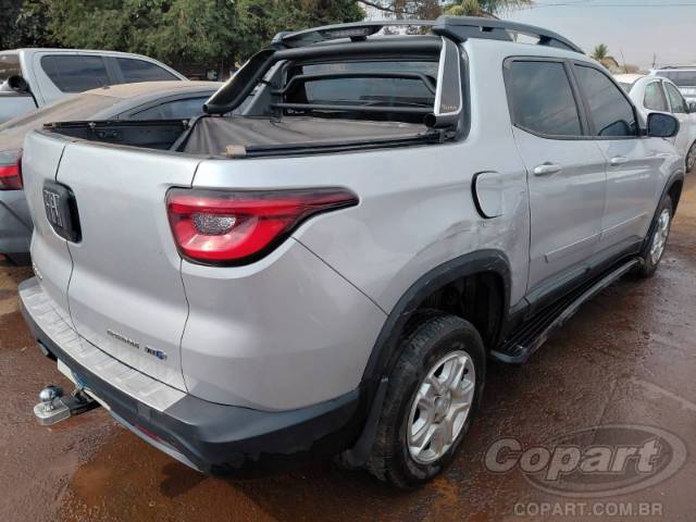 2017 FIAT TORO 