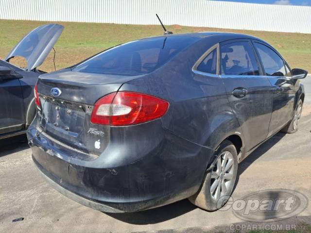 2011 FORD FIESTA SEDAN 