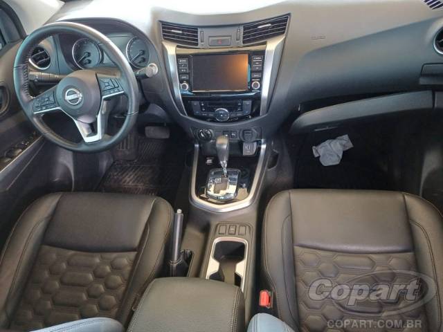 2025 NISSAN FRONTIER CD 