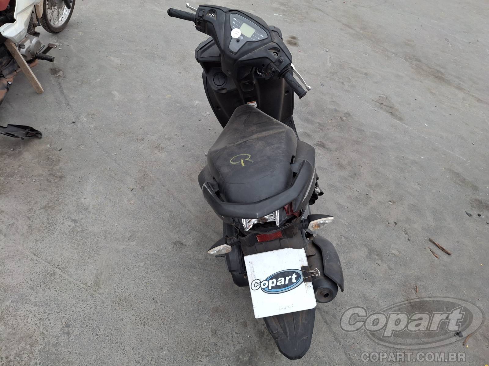 2025 YAMAHA FLUO — foto 10 de 13