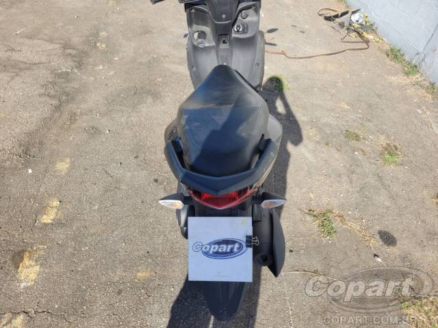 2025 YAMAHA FLUO 