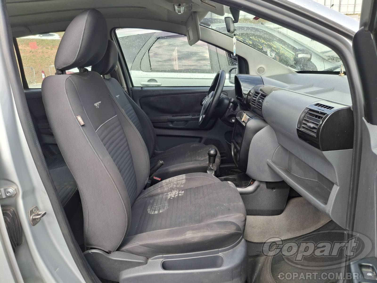 2005 VOLKSWAGEN FOX — foto 5 de 15