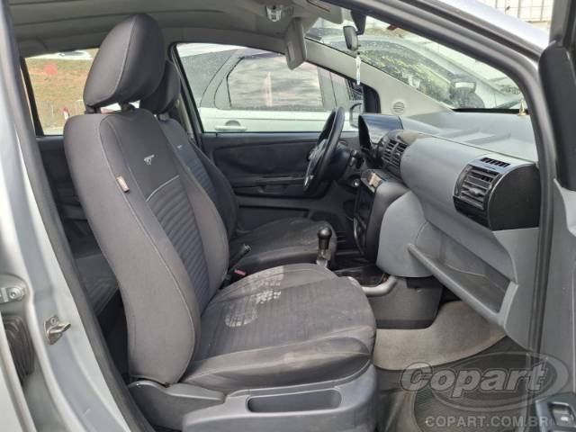 2005 VOLKSWAGEN FOX 