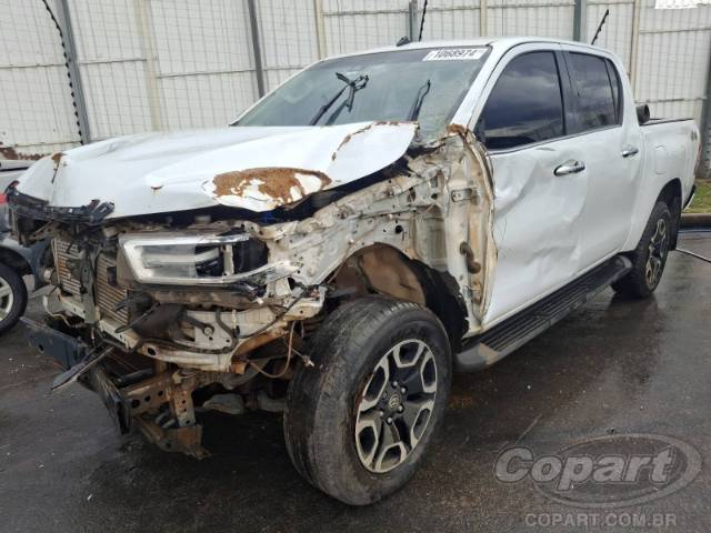 2024 TOYOTA HILUX CD 