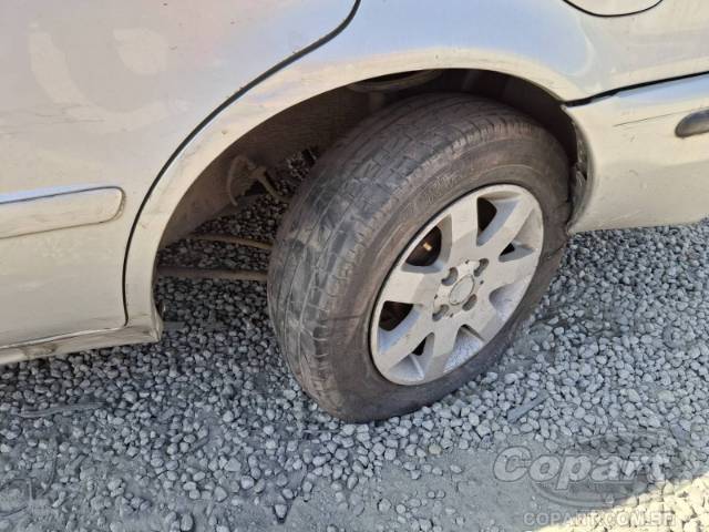2000 TOYOTA COROLLA 