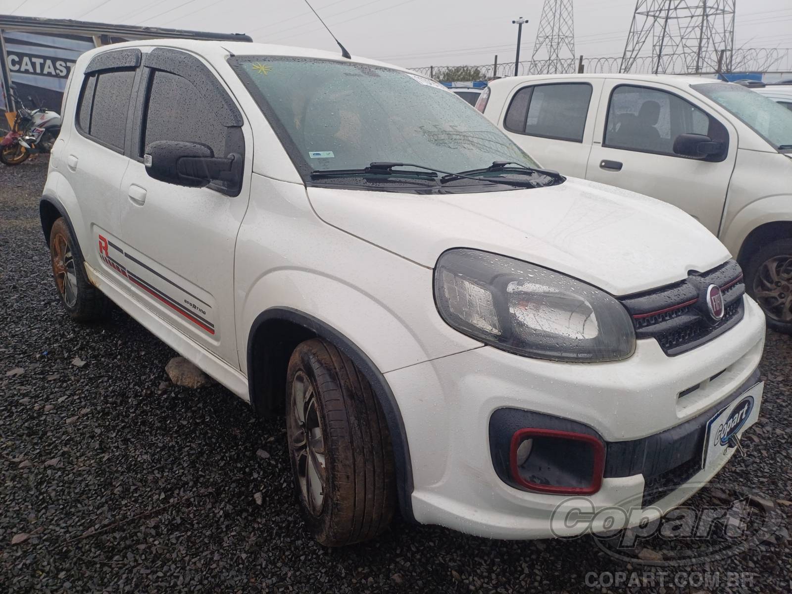 Fiat UNO 2018 em leilão