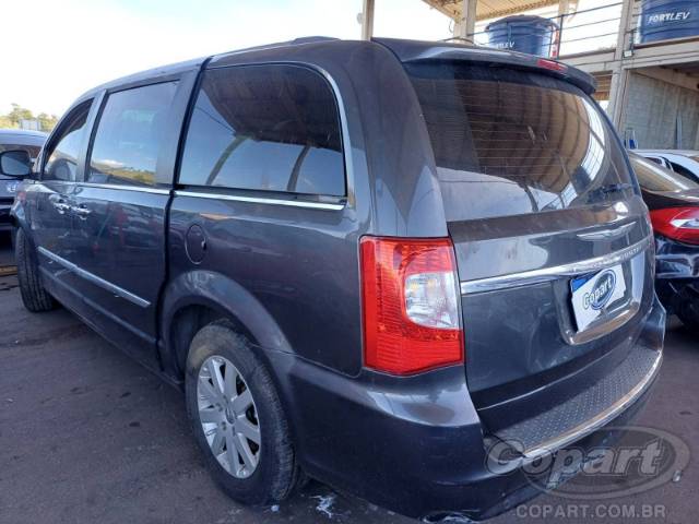 2011 CHRYSLER TOWN   COUNTRY 