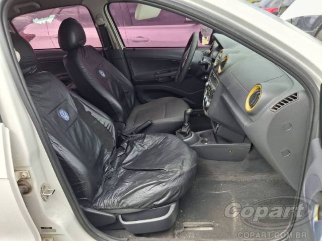 2012 VOLKSWAGEN VOYAGE 