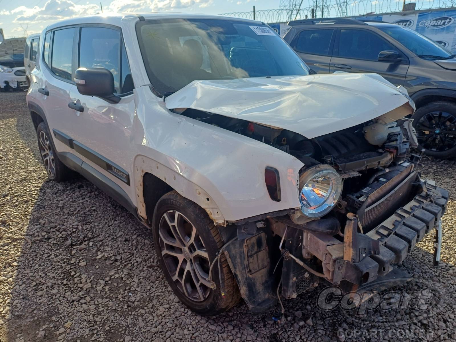 Veículo Fiat Renegade JEEP Renegade Sport 1.8 16V Flex 2016 em leilão