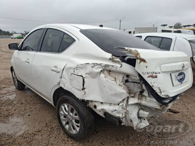 2016 NISSAN VERSA 