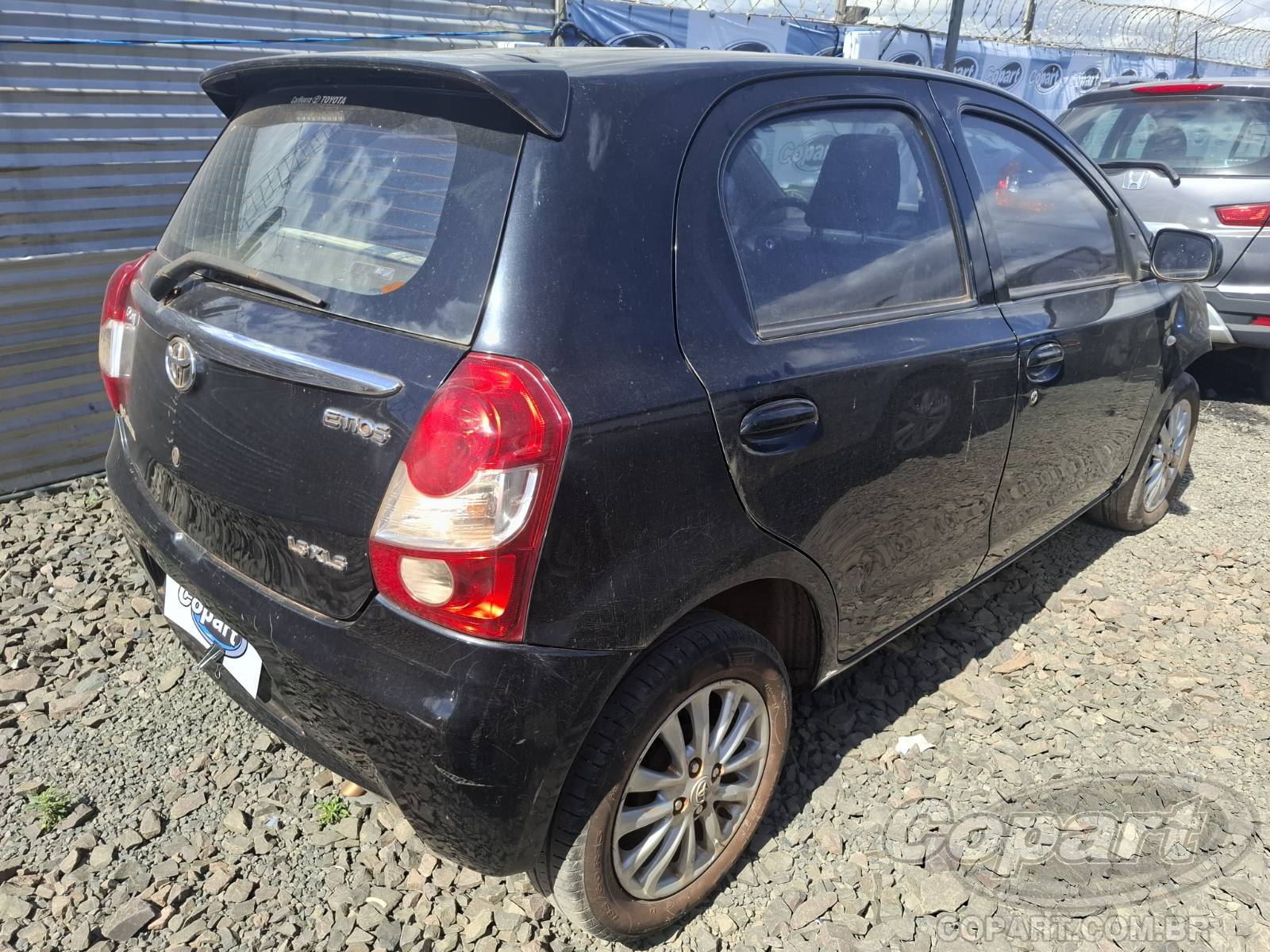 Foto 4: 2013 TOYOTA ETIOS
