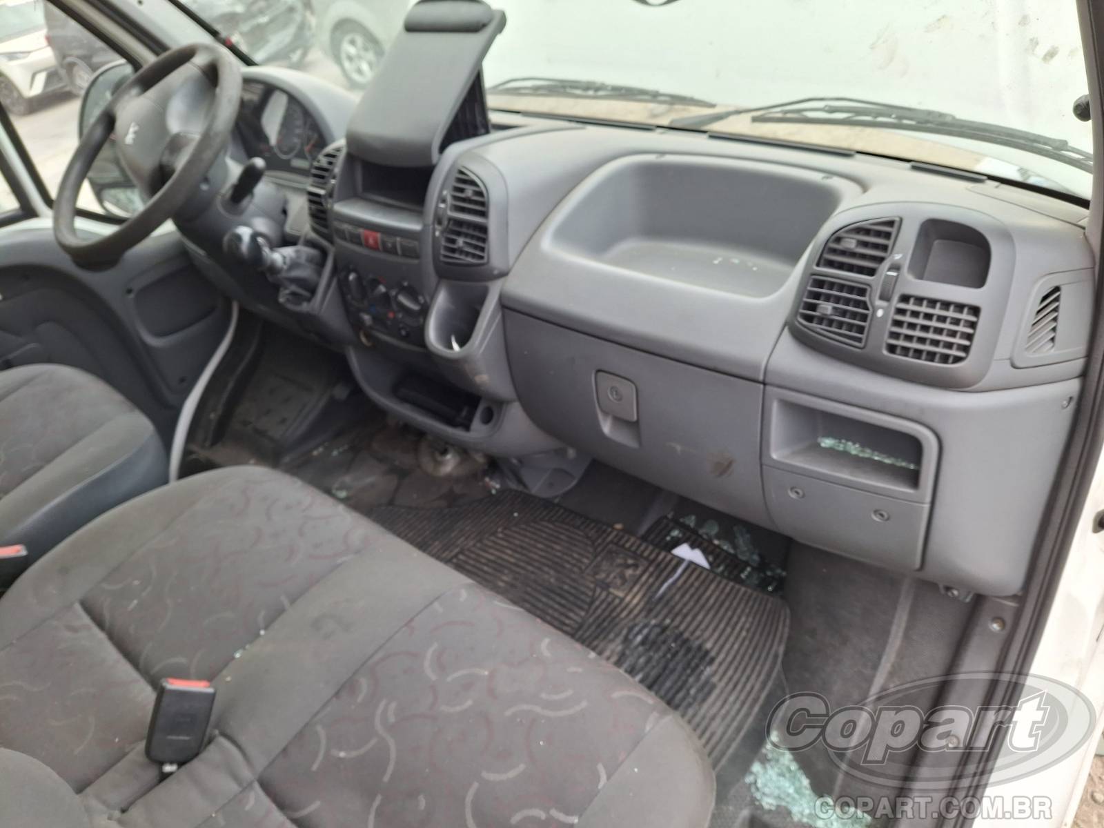2011 PEUGEOT BOXER FURGAO — foto 9 de 15