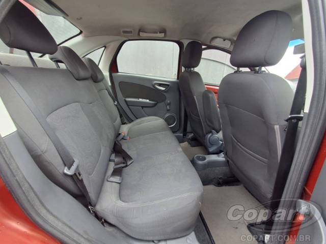 2015 FIAT GRAND SIENA 