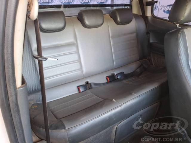 2015 VOLKSWAGEN SAVEIRO CD 