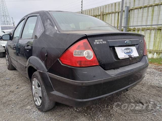 2006 FORD FIESTA SEDAN 