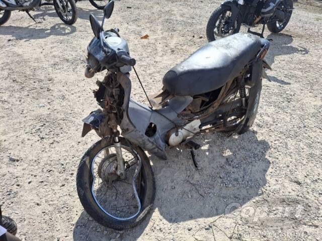 2003 HONDA C 100 