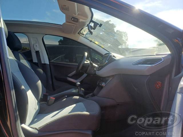 2015 PEUGEOT 208 