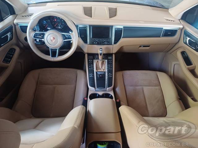 2015 PORSCHE MACAN 