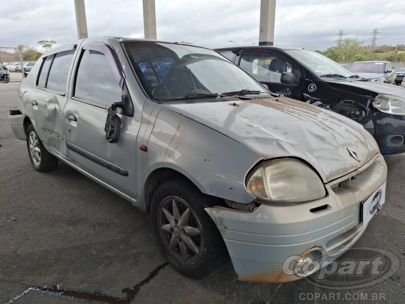 Veículo Renault CLIO SEDAN RENAULT CLIO SEDAN 2002 2002 em leilão
