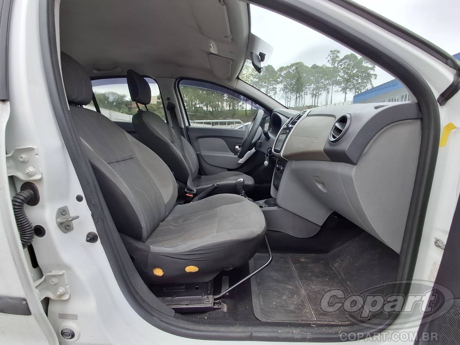 2015 RENAULT LOGAN — foto 5 de 10