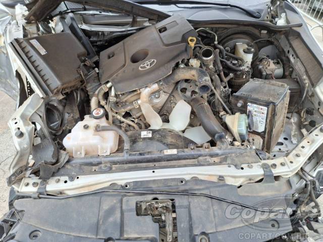 2024 TOYOTA HILUX CD 