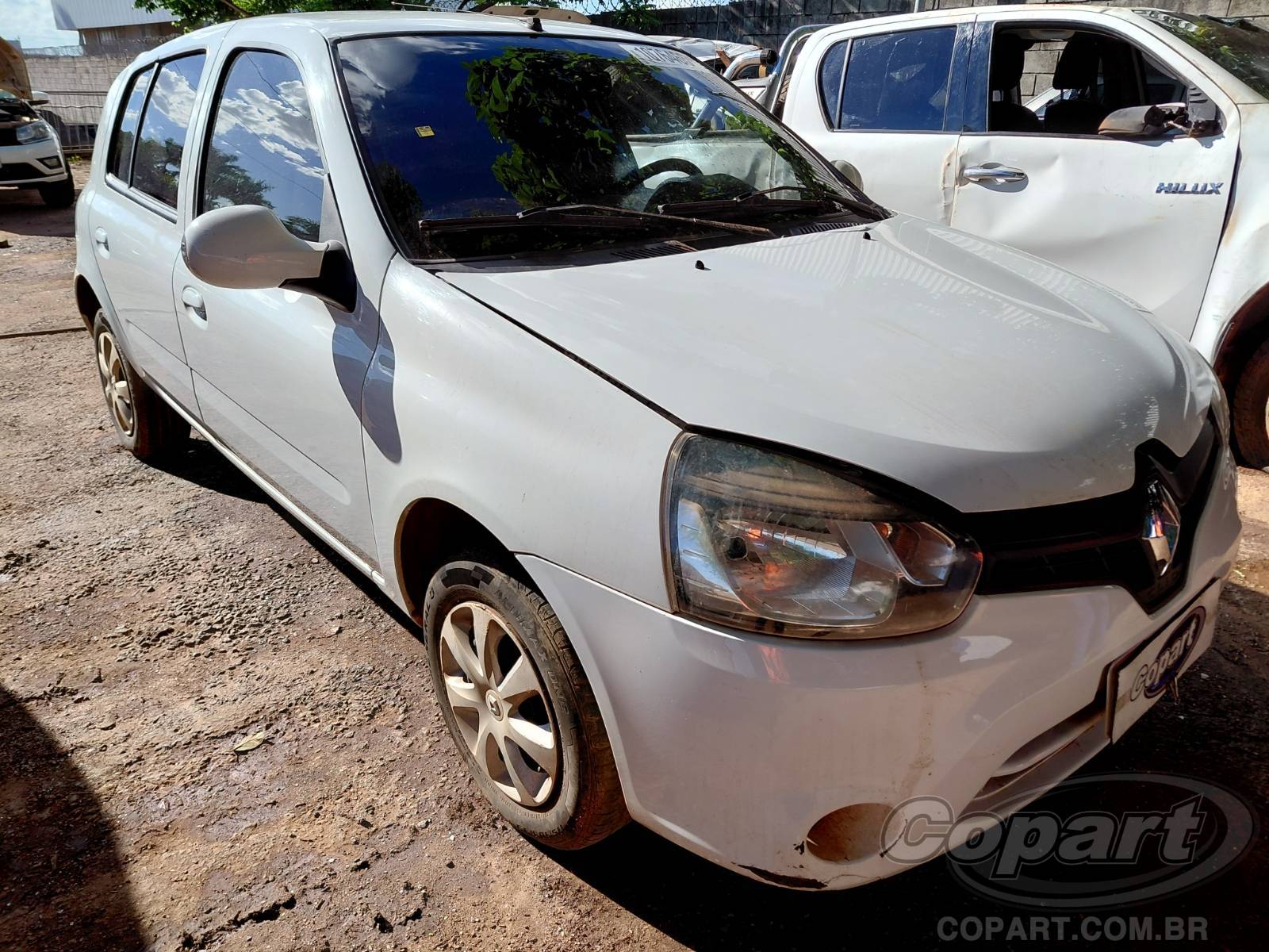 Veículo Renault Clio Renault Clio 1.0 16V Hi-Power 2015 2016 em leilão