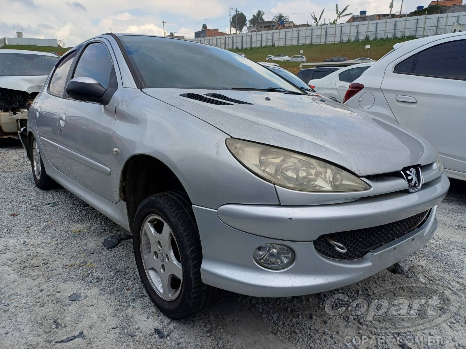 Veículo Peugeot 206 Peugeot 206 Feline 1.4 2007 Médio Dano Traseiro 2007 em leilão