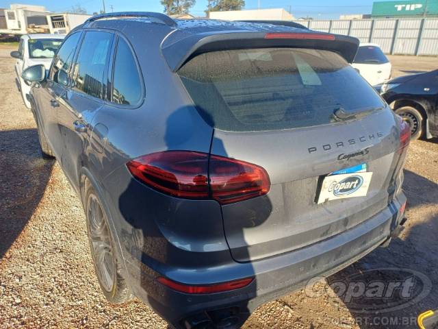2017 PORSCHE CAYENNE 