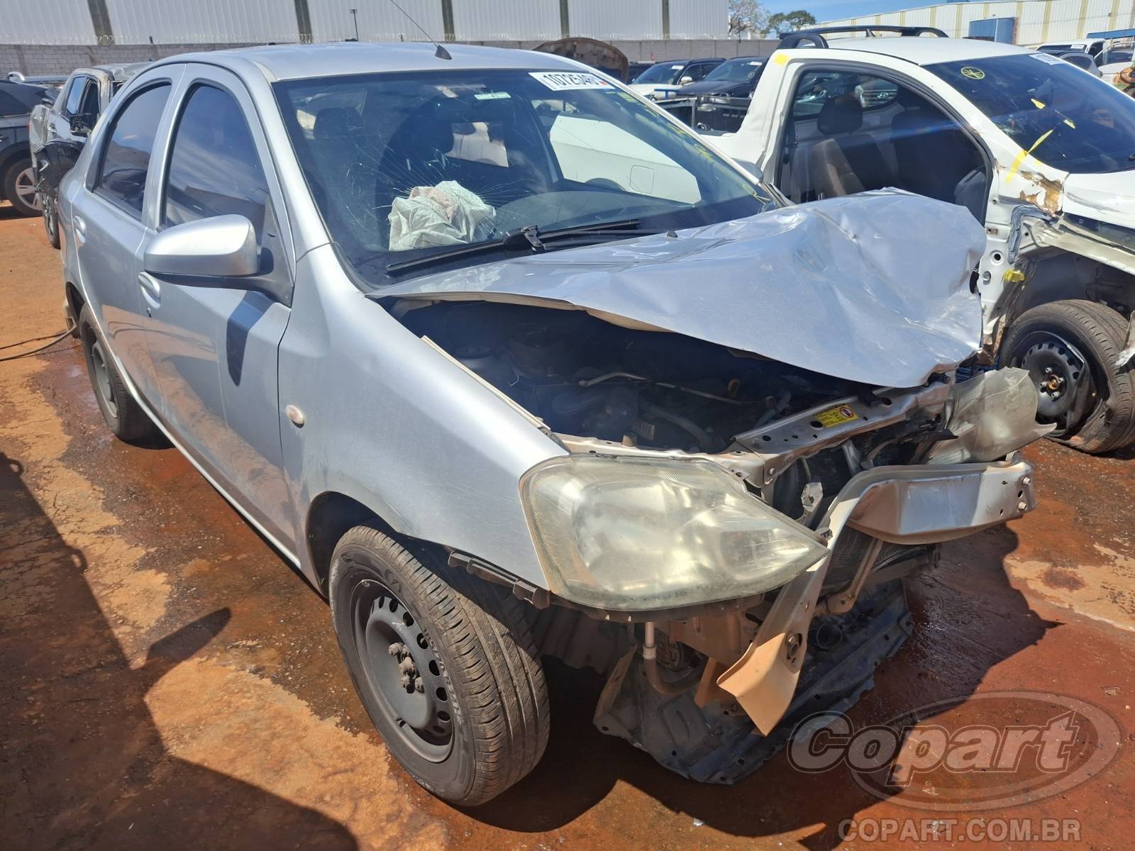 TOYOTA ETIOS SEDA 1.5 16V