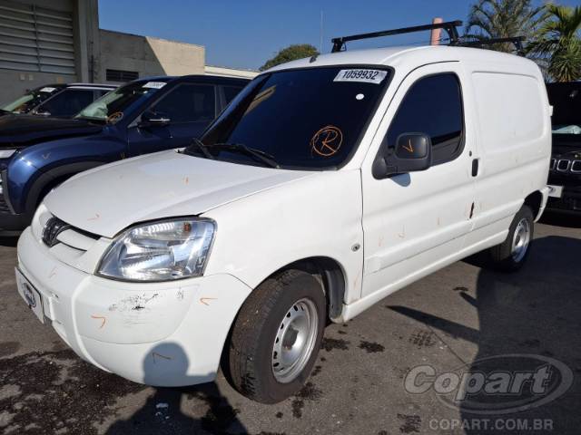 2022 PEUGEOT PARTNER FURGAO 