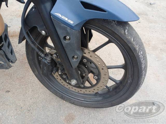 2025 HONDA CB 300F 
