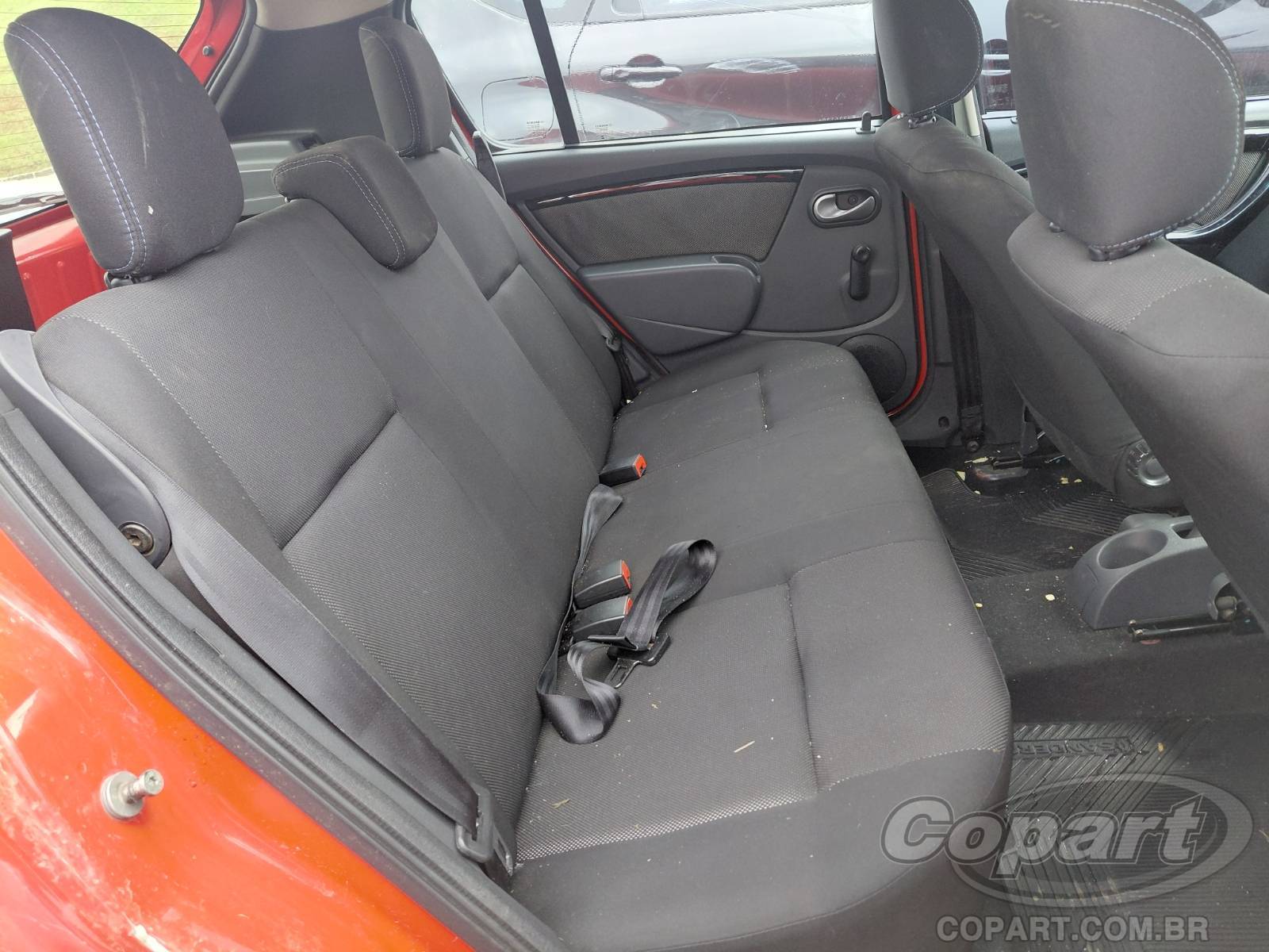 Foto 6 de 15: 2014 RENAULT SANDERO