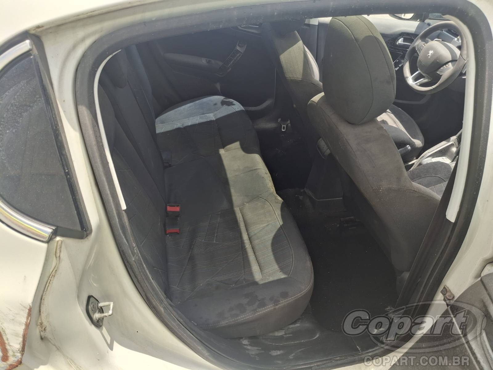 Foto 6 de 10: 2014 PEUGEOT 208
