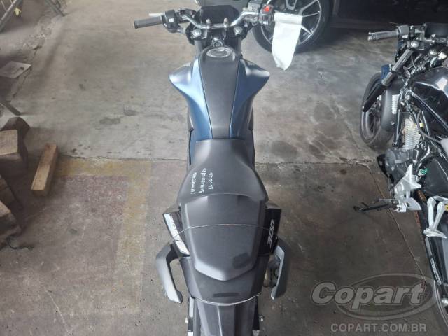 2025 HONDA CB 300F 