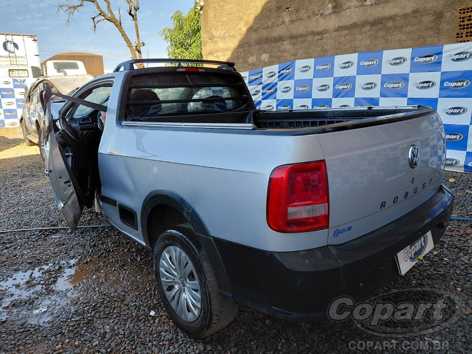 2023 VOLKSWAGEN SAVEIRO — foto 3 de 10