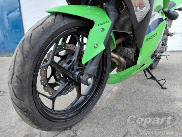 2026 KAWASAKI NINJA 300 