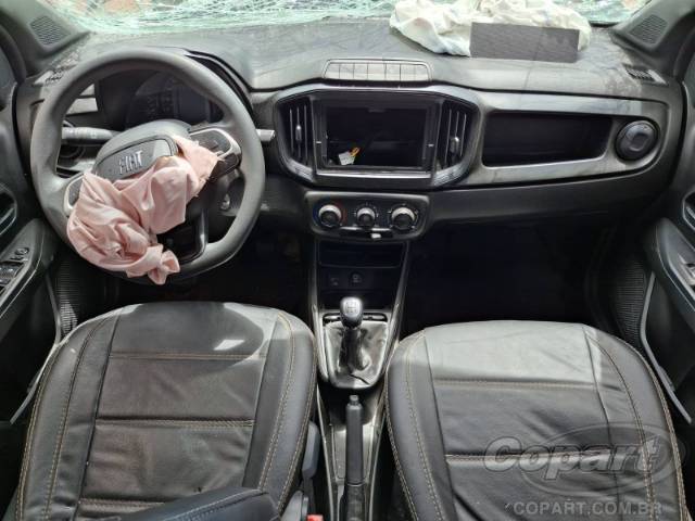 2025 FIAT STRADA CD 