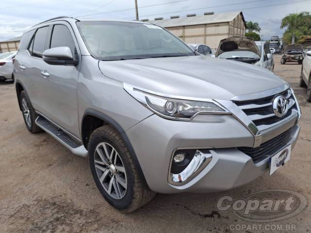 2018 TOYOTA HILUX SW4 
