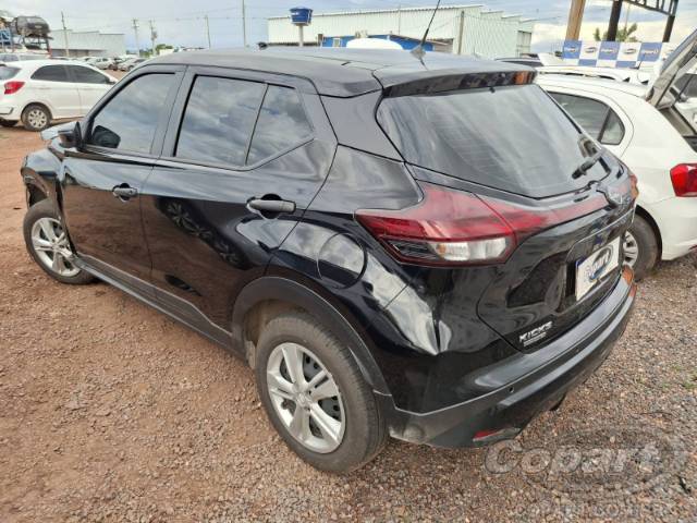 2025 NISSAN Kicks Play 